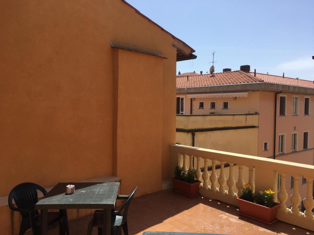 לינה וארוחת בוקר פיזה Casa Carducci 33 מראה חיצוני תמונה