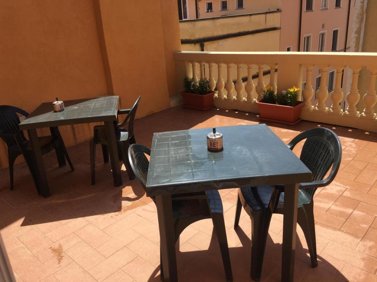 לינה וארוחת בוקר פיזה Casa Carducci 33 מראה חיצוני תמונה