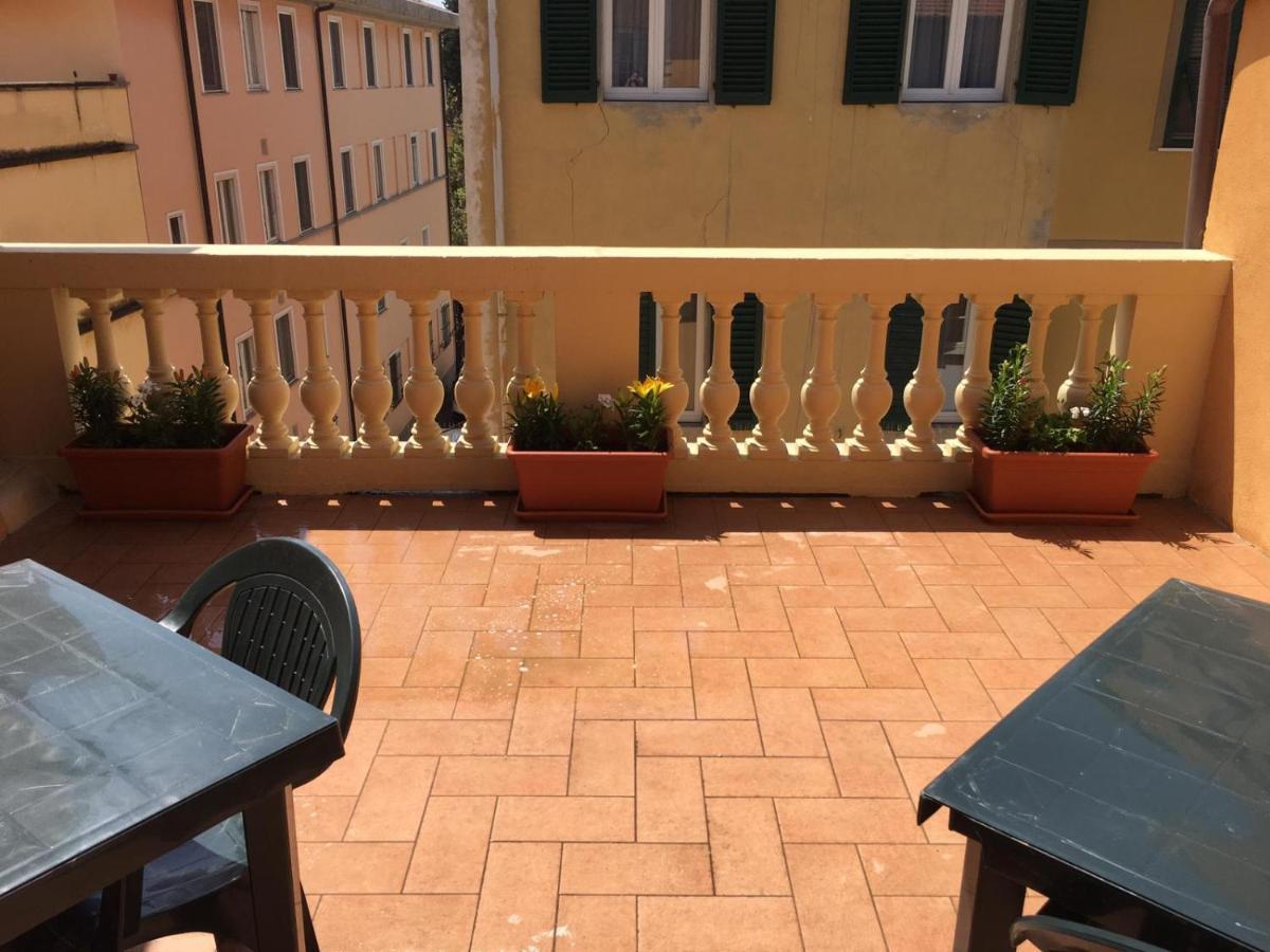 לינה וארוחת בוקר פיזה Casa Carducci 33 מראה חיצוני תמונה